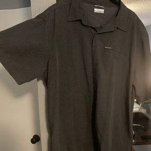 Columbia men’s grey short sleeve button down